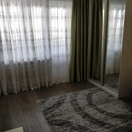Studio Comfort On Golovna Street Chernivtsi Exterior photo