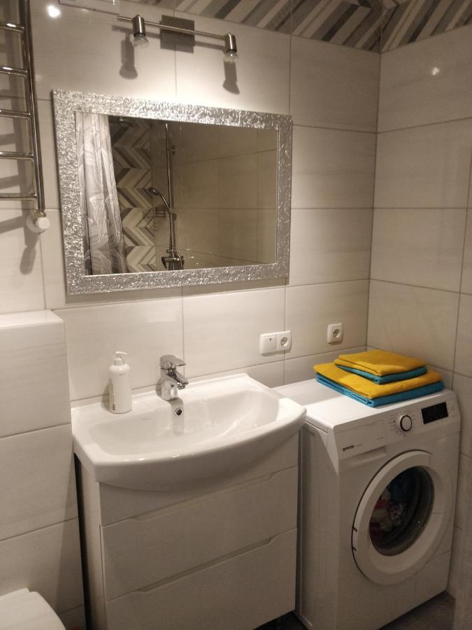 Apartment Comfort On Golovna Street *